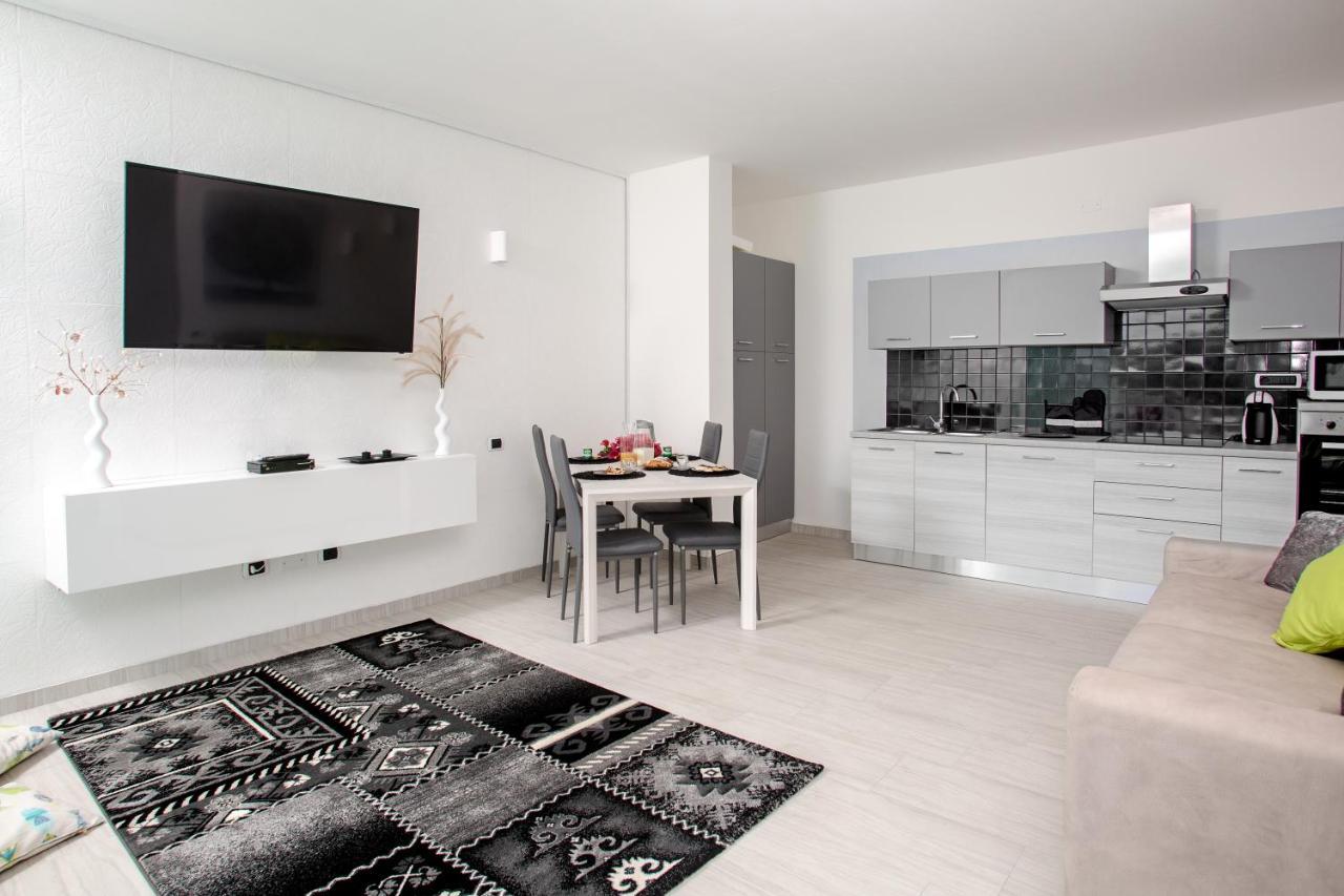 Апартаменты La Torre House Санта-Тереза-Галлура Экстерьер фото